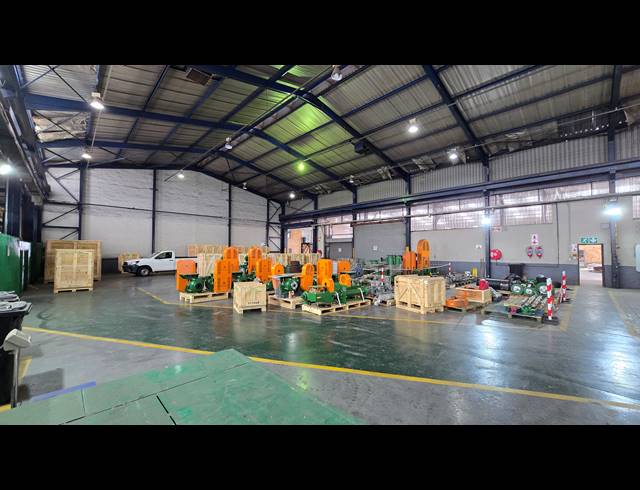1,678M² WAREHOUSE TO LET IN SPARTAN